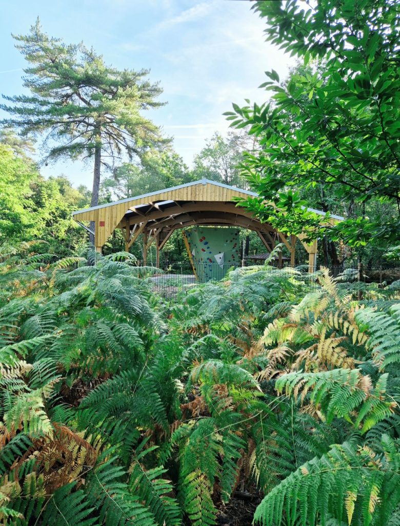 bloc d'escalade en pleine nature